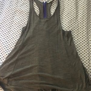 gray tank top
